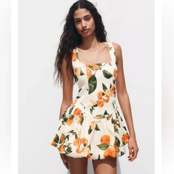 NWT ZARA vacation BLOGGER FAV Floral Mini Dress size S 
🚨FIRM PRICE NO DISCOUNT - Picture 4 of 16